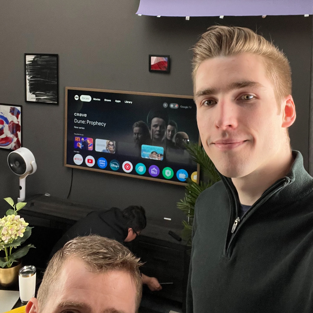 Linus below Lukas angle 2